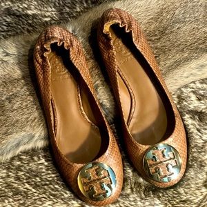 Tory Burch Reva Ballet Flat in Tumbled Snake Print, Size 6